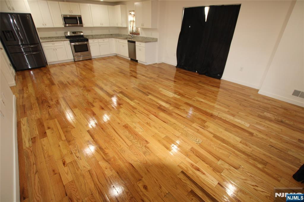 100 Grove Terrace 1 - Photo 3