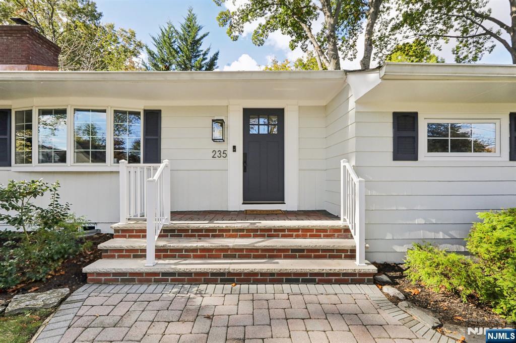 235 N Franklin Turnpike - Photo 2