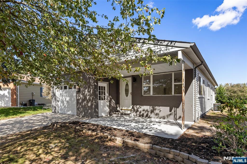 5 Saint Andrews Court - Photo 2