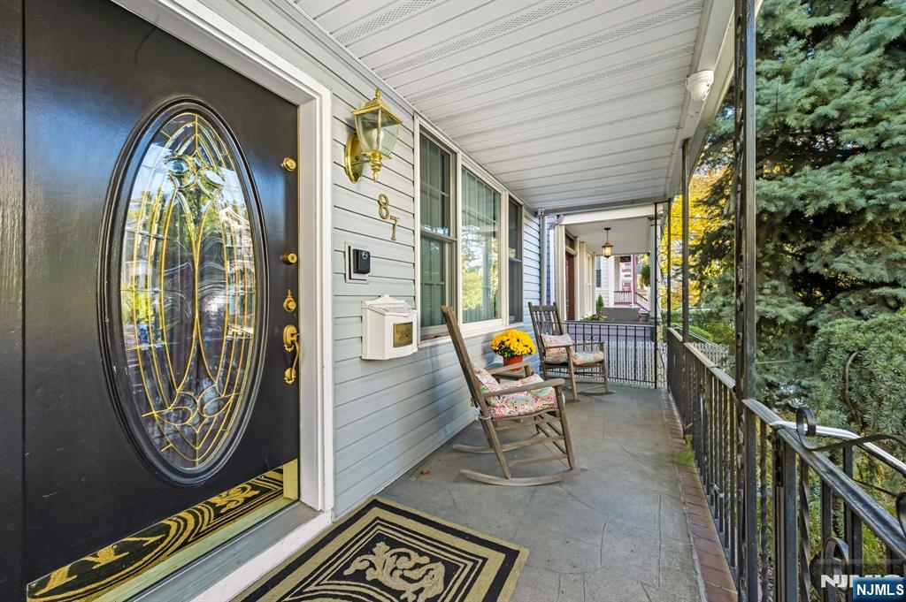 87 Sherman Place - Photo 5