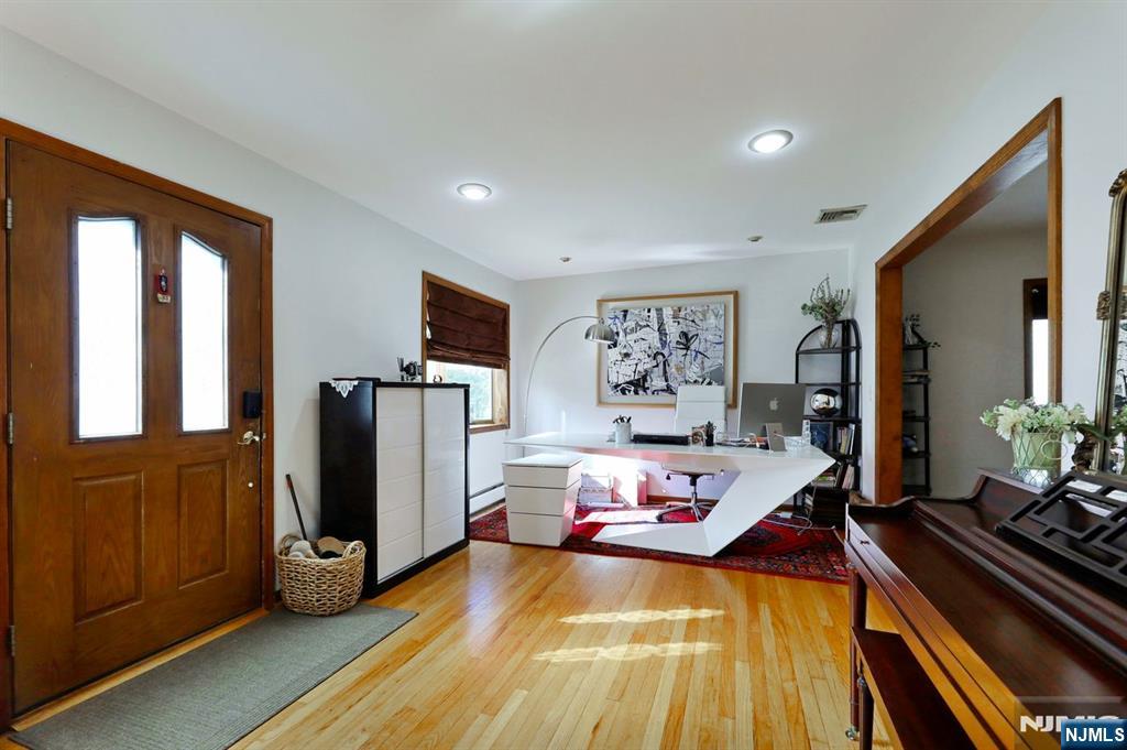 317 Hillcrest Avenue - Photo 3