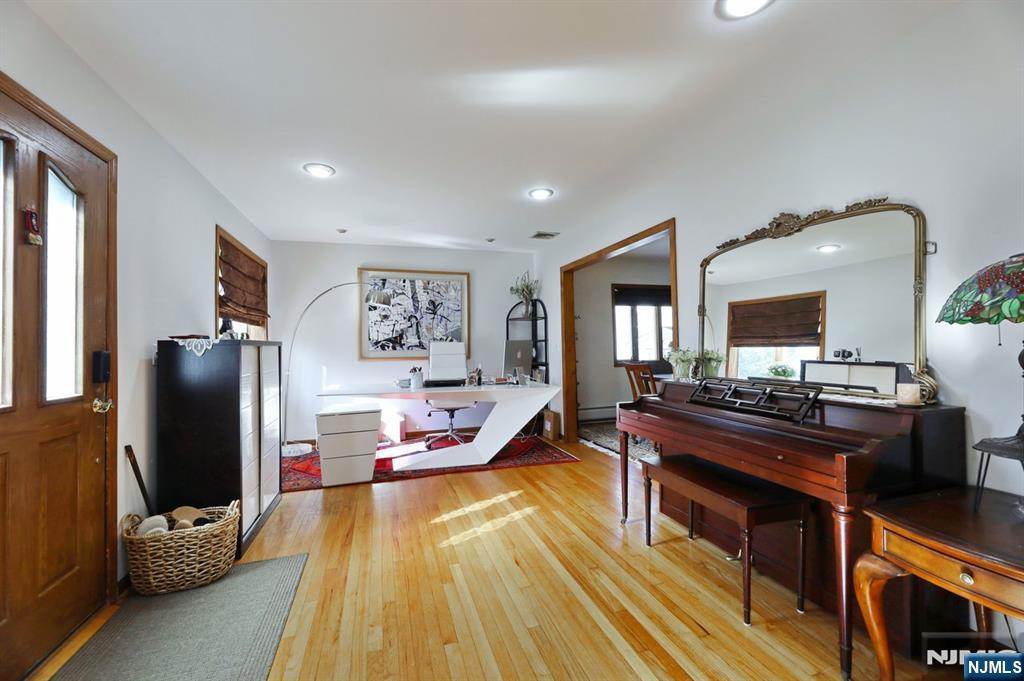 317 Hillcrest Avenue - Photo 4