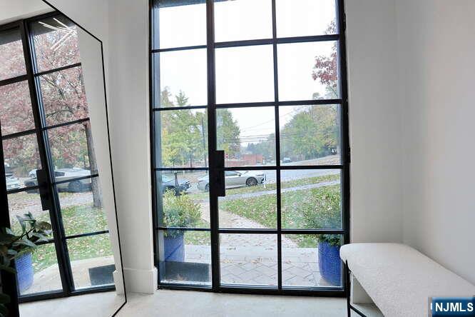 226 Haworth Avenue - Photo 4