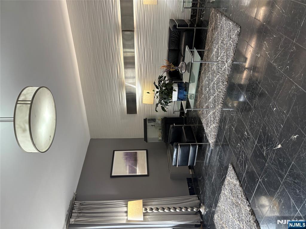 39 E 39th Street 617 - Photo 5