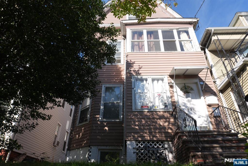 632 Monroe Avenue - Photo 2