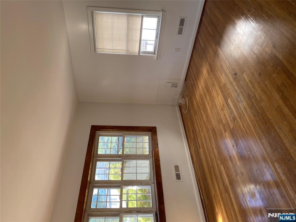 139 Phelps Avenue - Photo 4