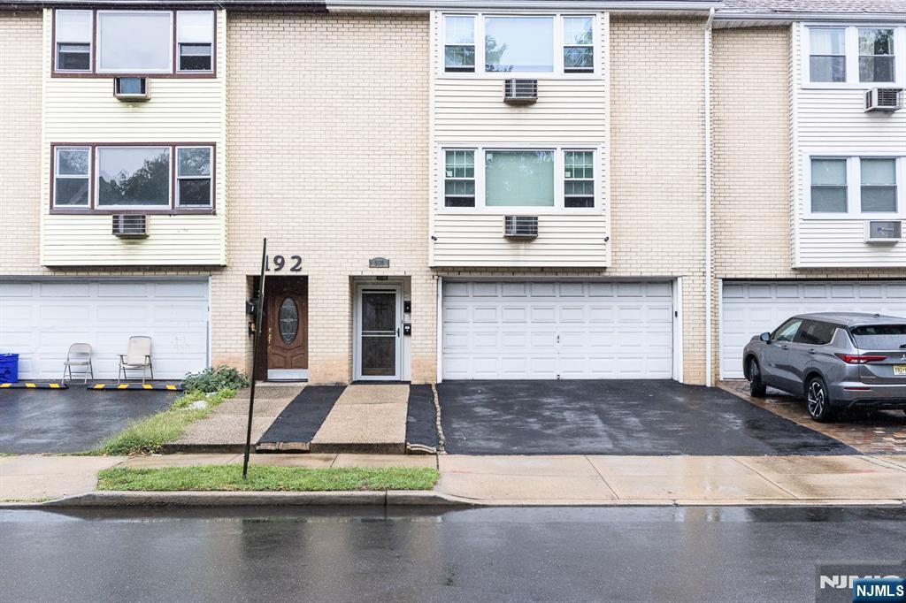 190 Park Street - Photo 2