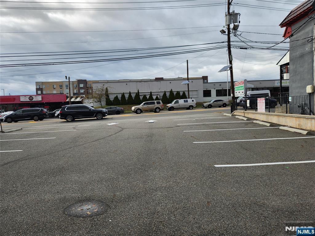 312-314 Bergen Boulevard - Photo 4