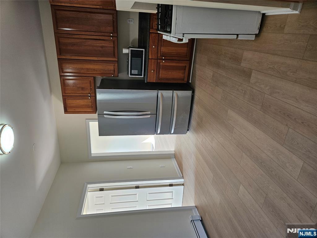 372 Bergen Street - Photo 3