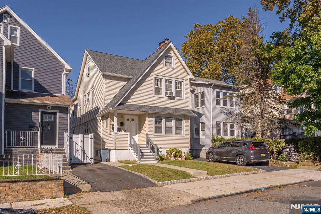 17 Cottage Place - Photo 2