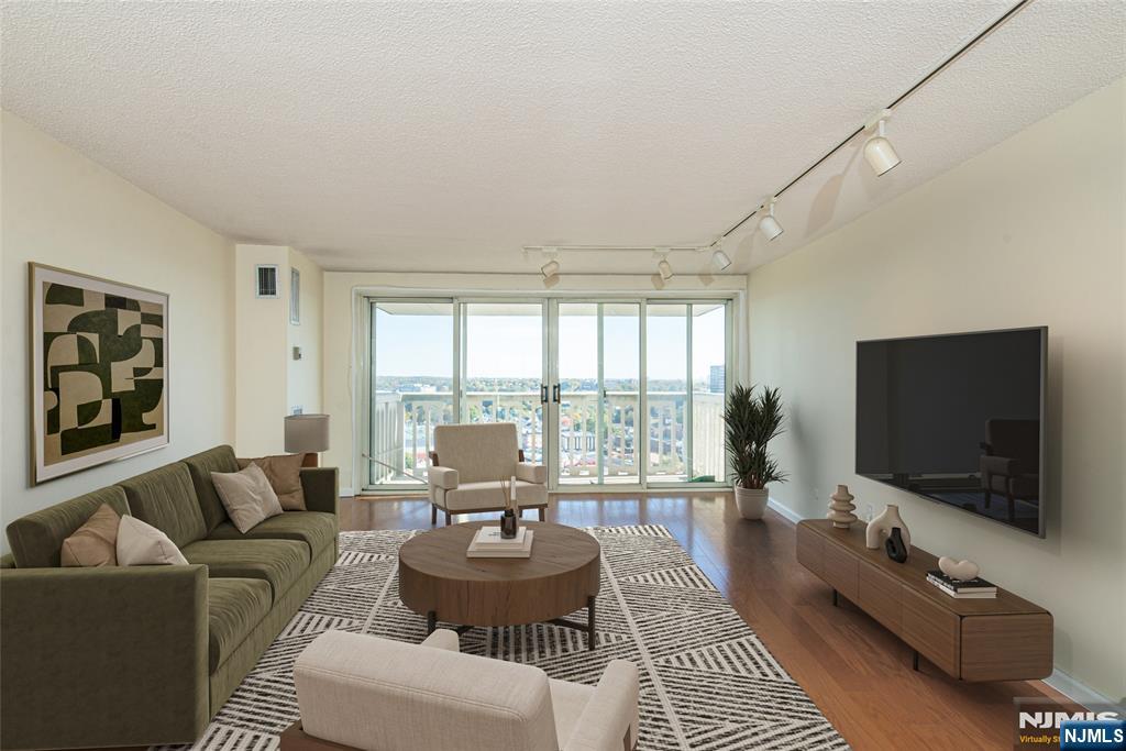 555 North Avenue 21U - Photo 4