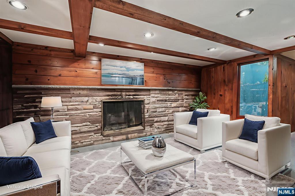 59 Old Stone Church Road, Upper Saddle River, NJ, 07458