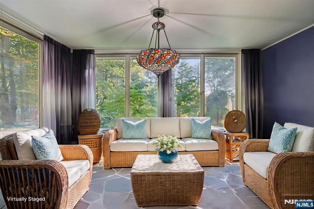 59 Old Stone Church Road, Upper Saddle River, NJ, 07458