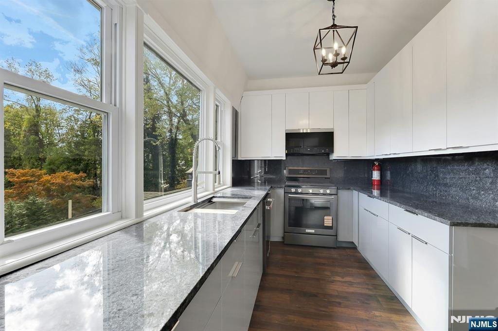 80 Prospect Avenue, Woodcliff Lake, NJ, 07677