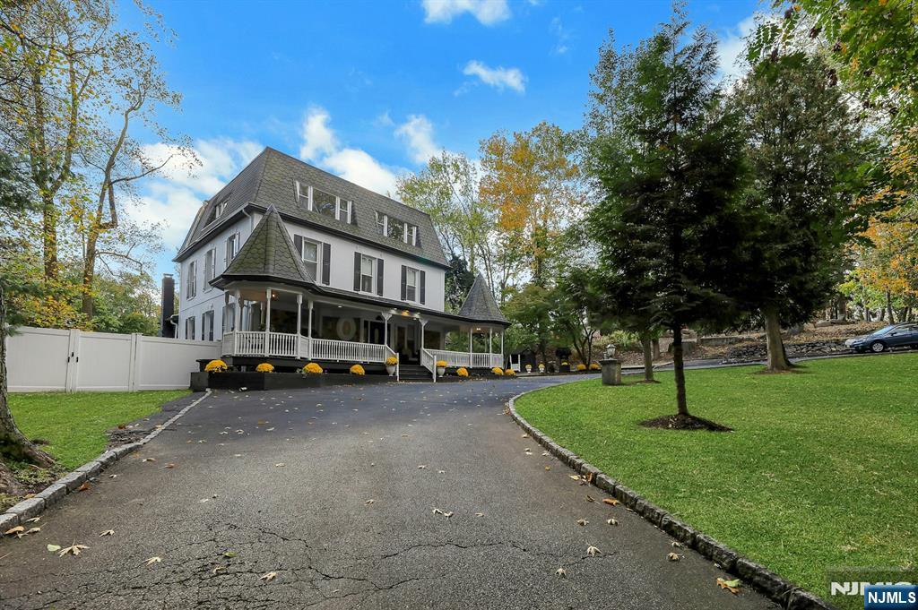 80 Prospect Avenue, Woodcliff Lake, NJ, 07677