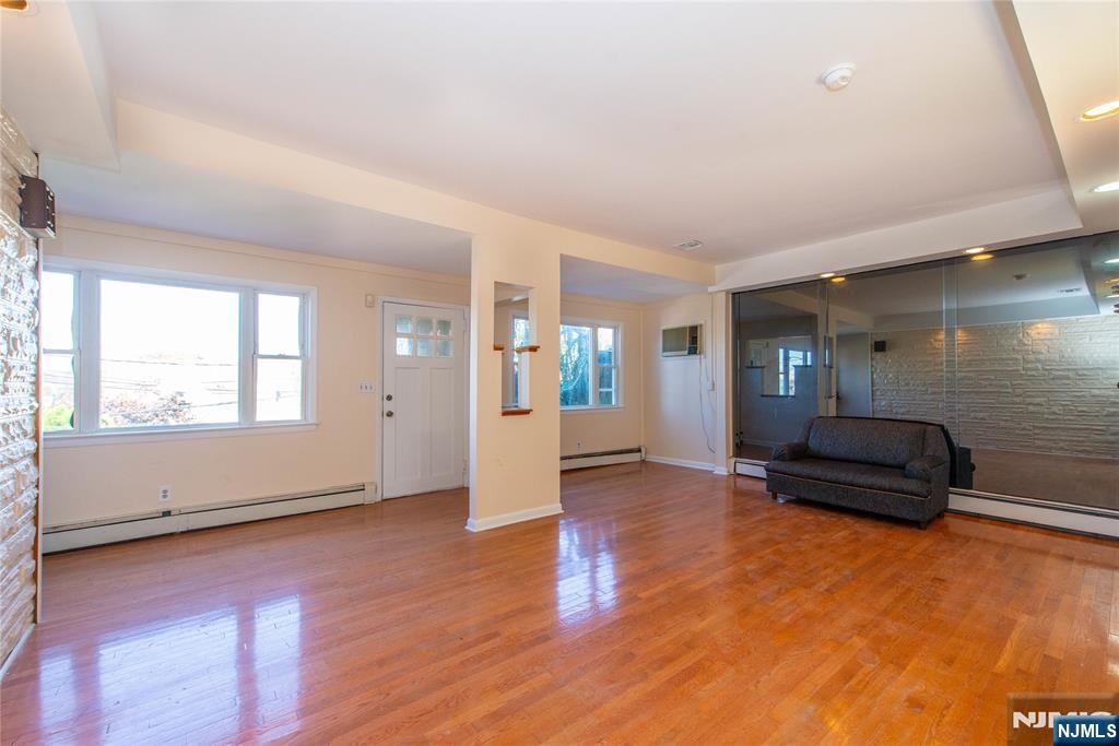 12 Bond Place - Photo 4