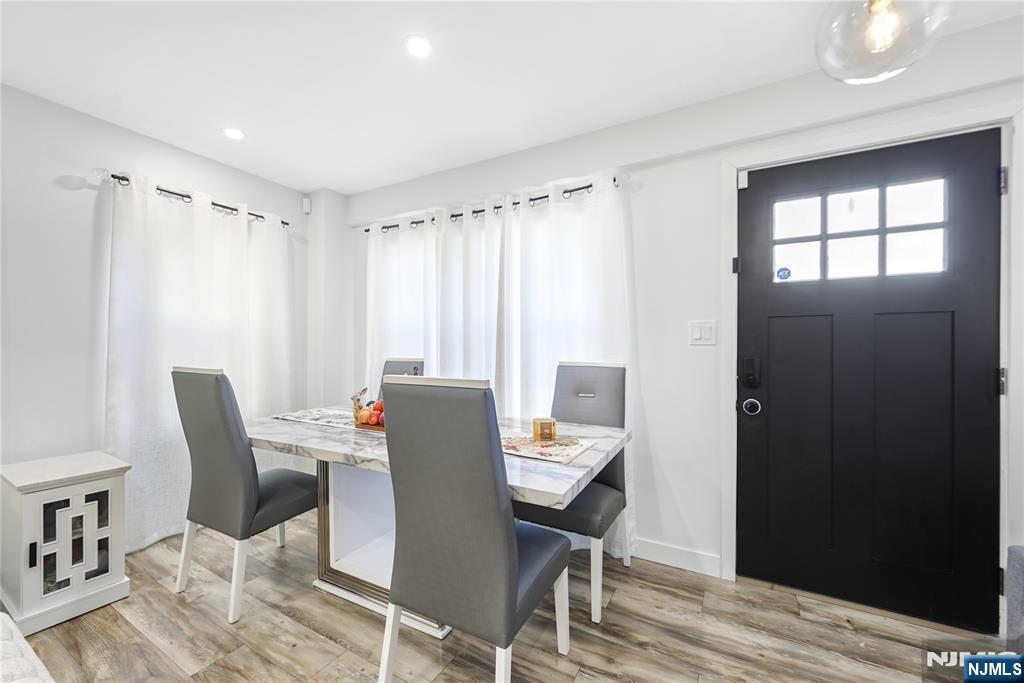 170 Clinton Place - Photo 2