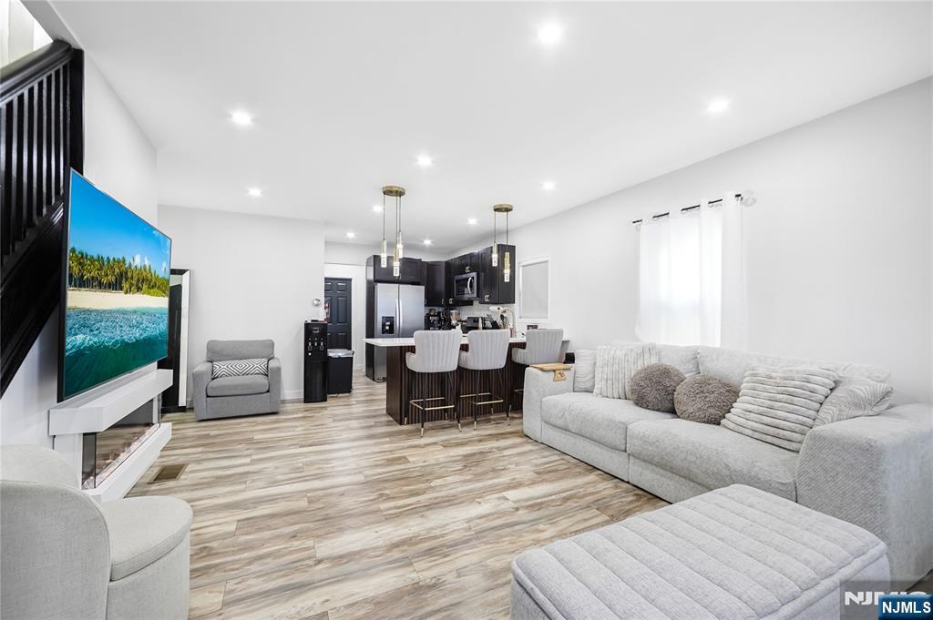 170 Clinton Place - Photo 5