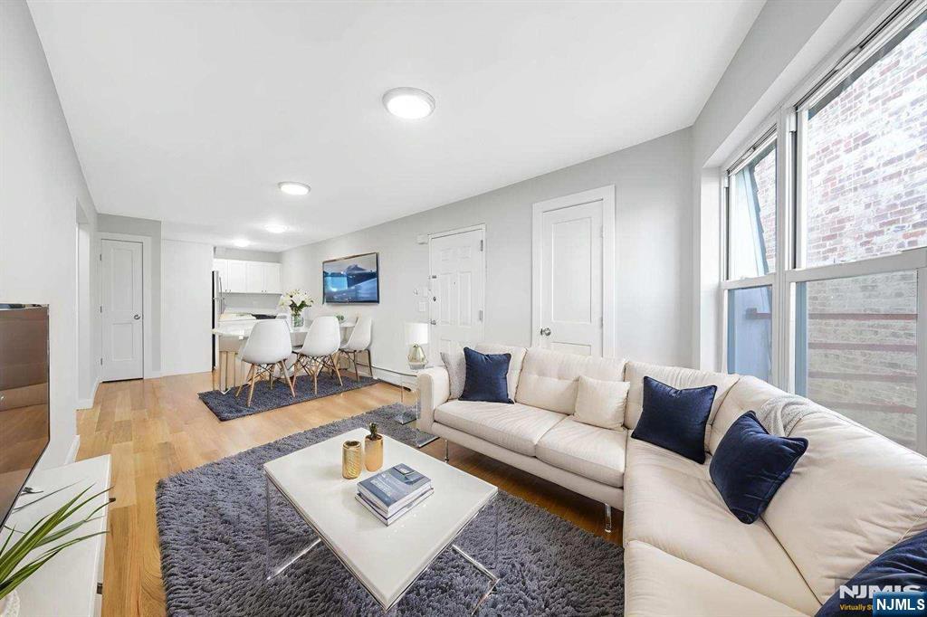 161 18th Street 10C - Photo 2