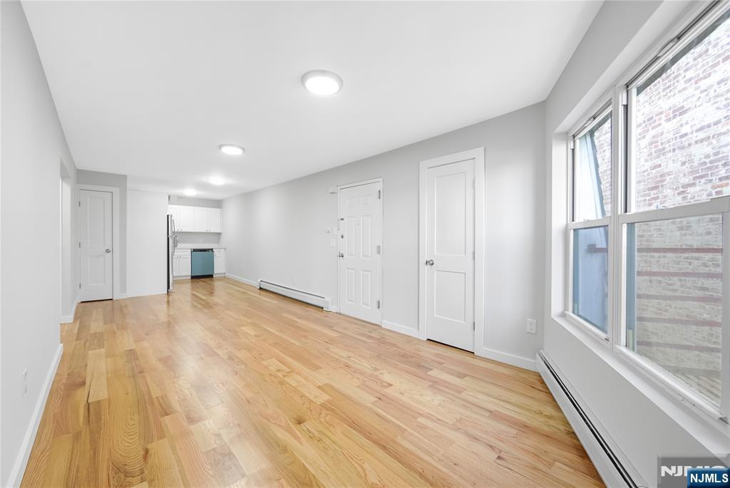 161 18th Street 10C - Photo 3