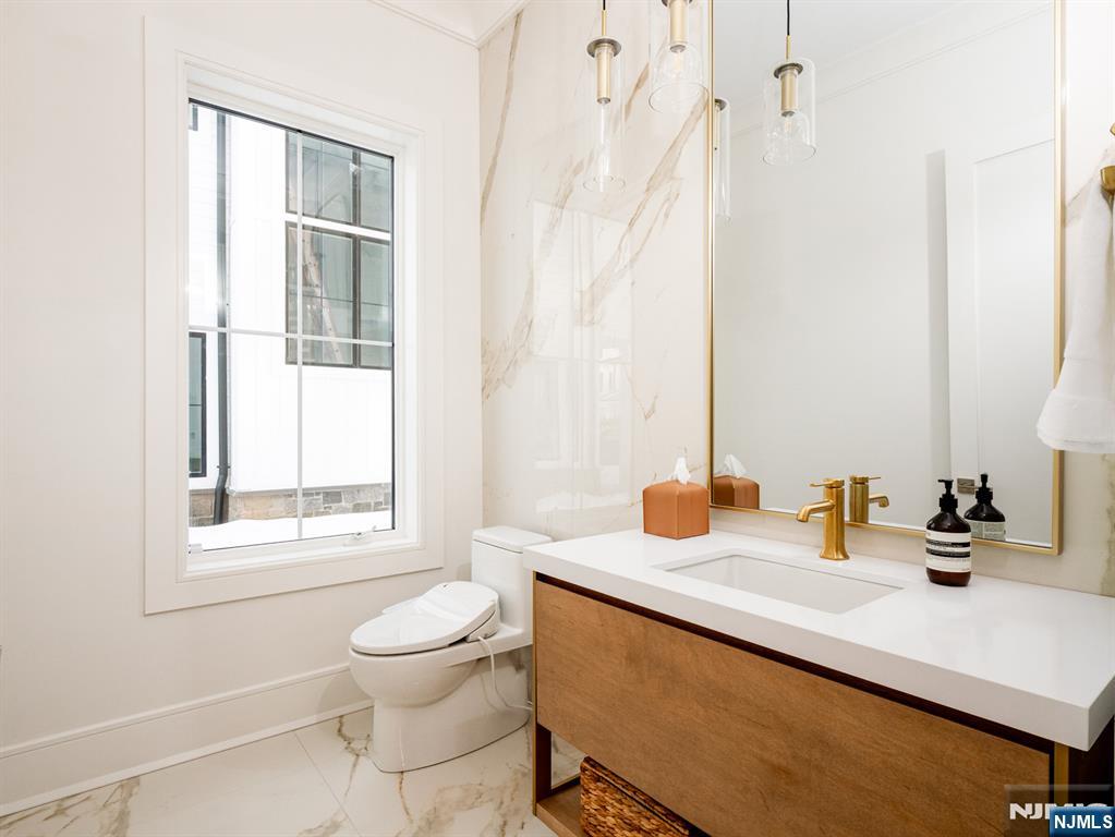 16-18 Paris Avenue #1 — photo 16