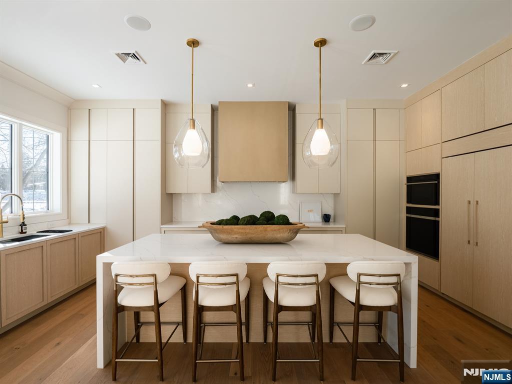 16-18 Paris Avenue #1 — photo 9