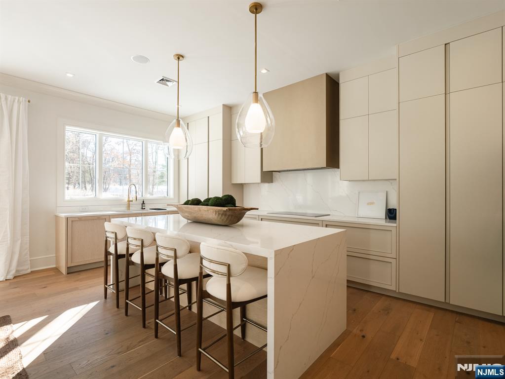 16-18 Paris Avenue #1 — photo 10