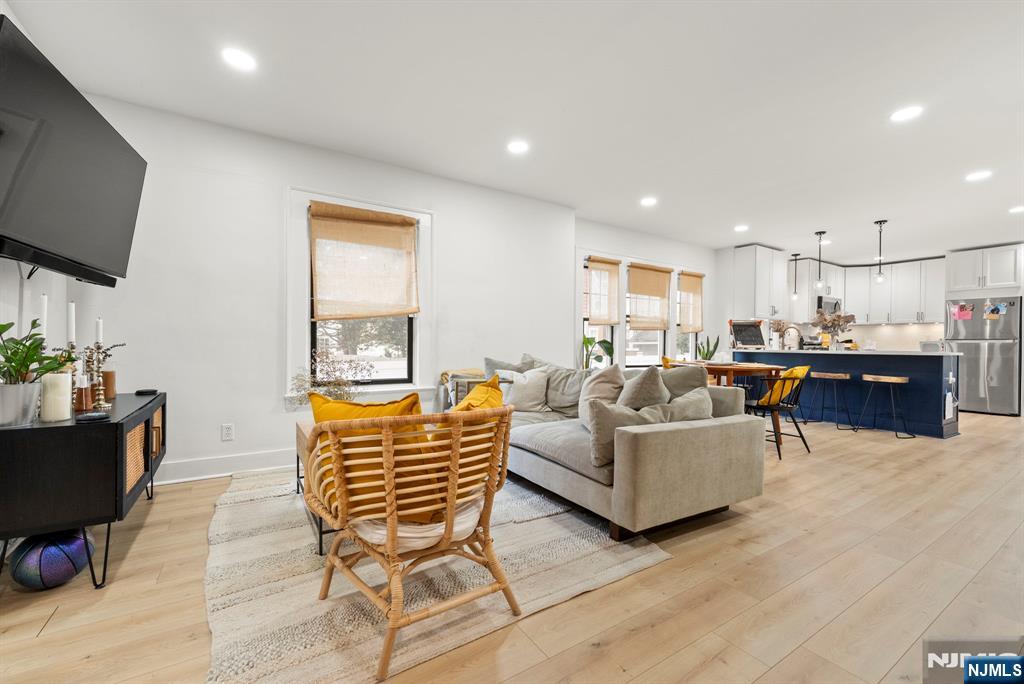 11 W Gouverneur Avenue - Photo 5