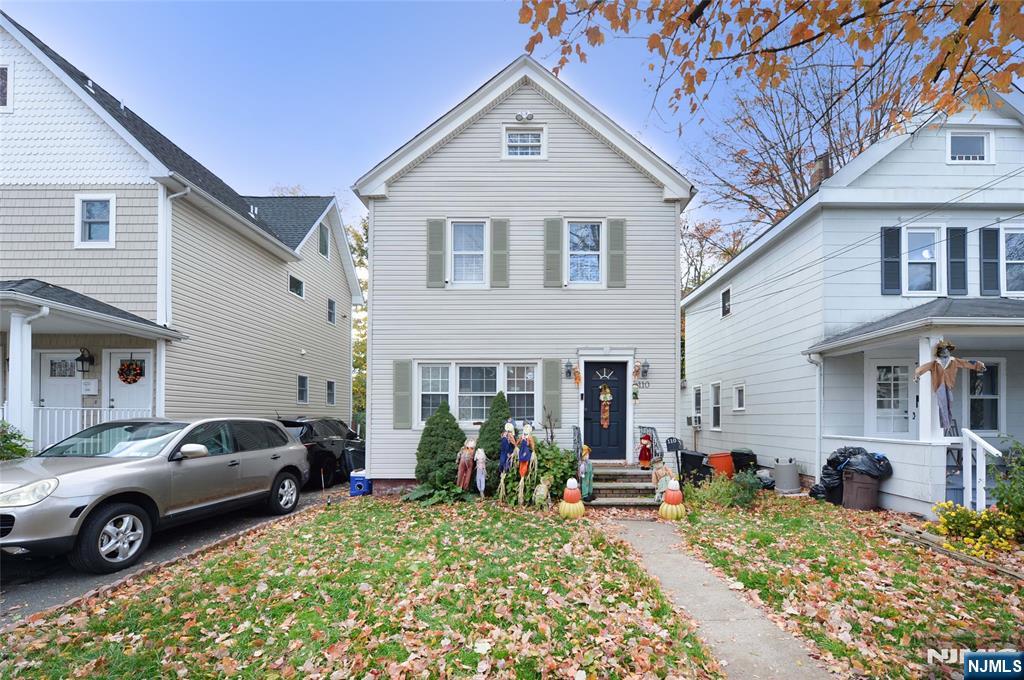 92 Lakeview Terrace, Oakland, NJ, 07436