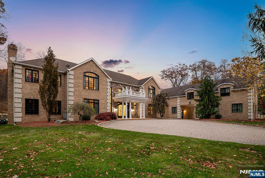 305 Green Road - Photo 2