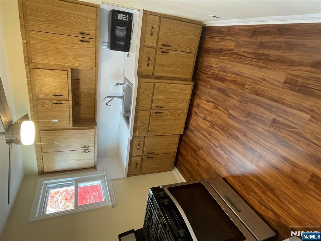 17-35 11th Street 2 - Photo 4