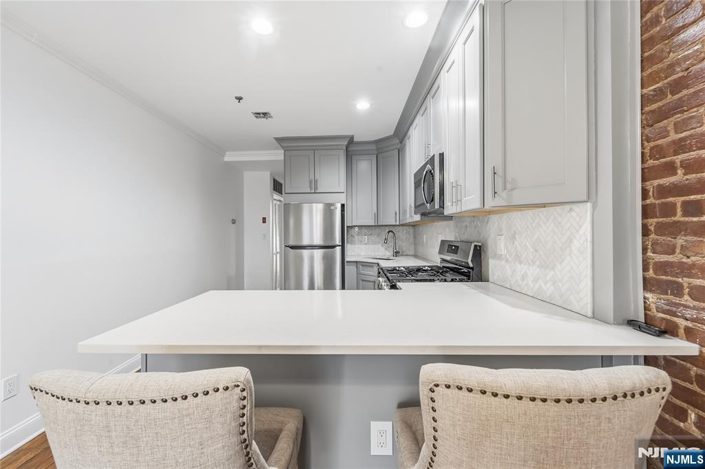 919 Park Avenue 3R - Photo 5