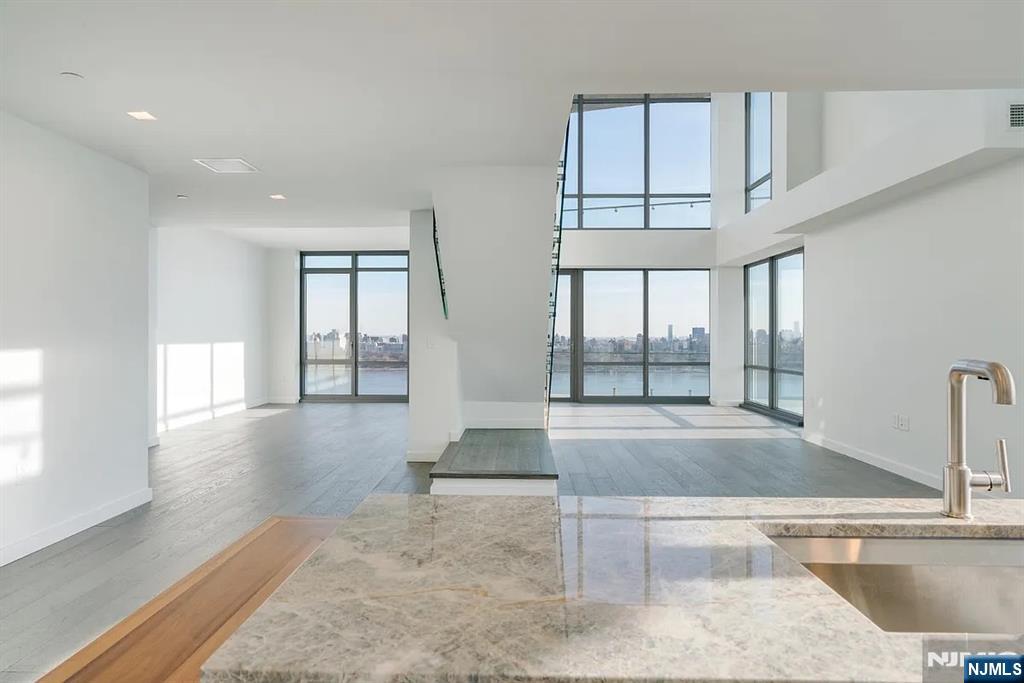 320 Adolphus Avenue 1415 - Photo 3