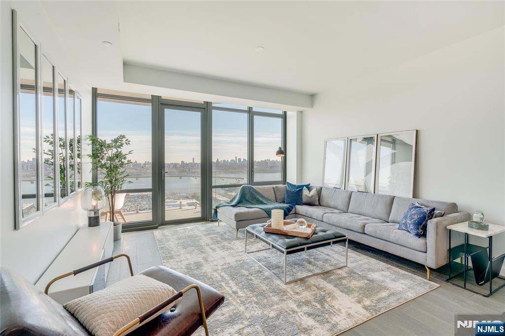 320 Adolphus Avenue 916 - Photo 3