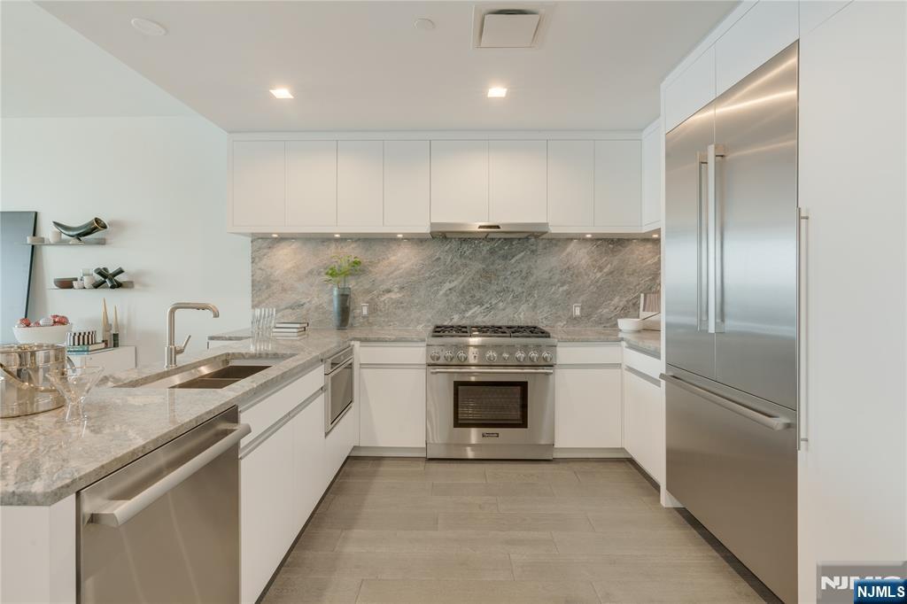 320 Adolphus Avenue 916 - Photo 5