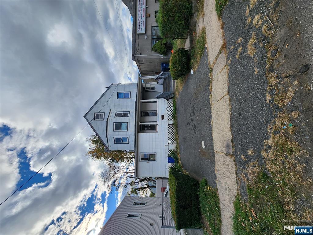 337 Hudson Street - Photo 1