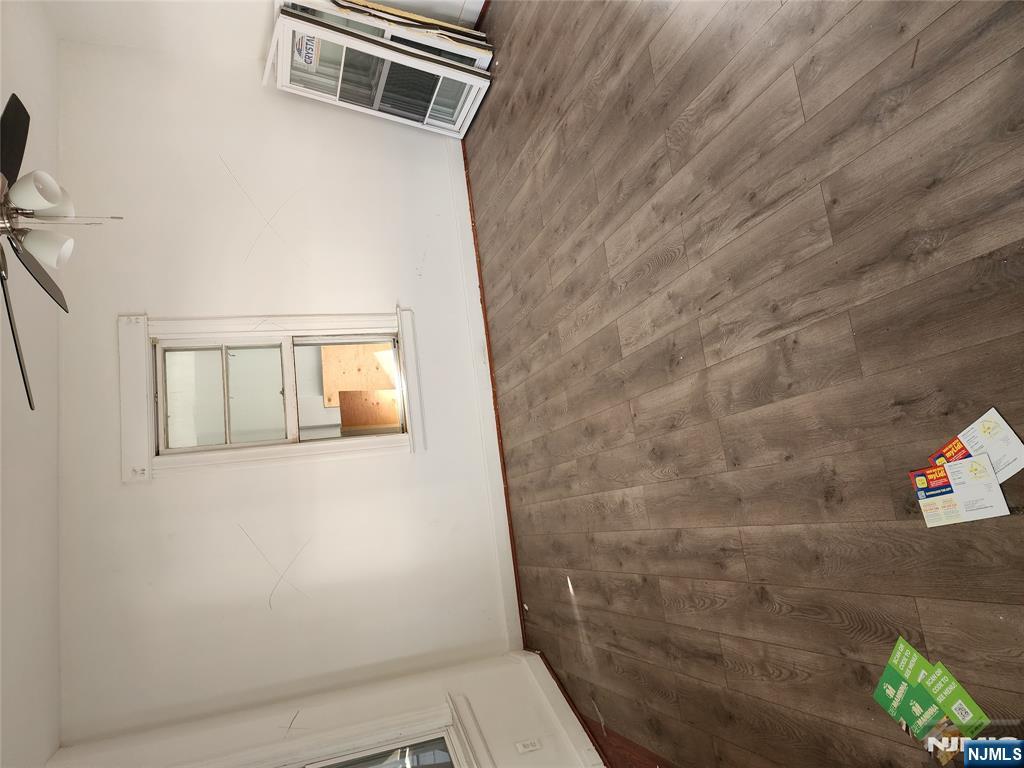 337 Hudson Street - Photo 5