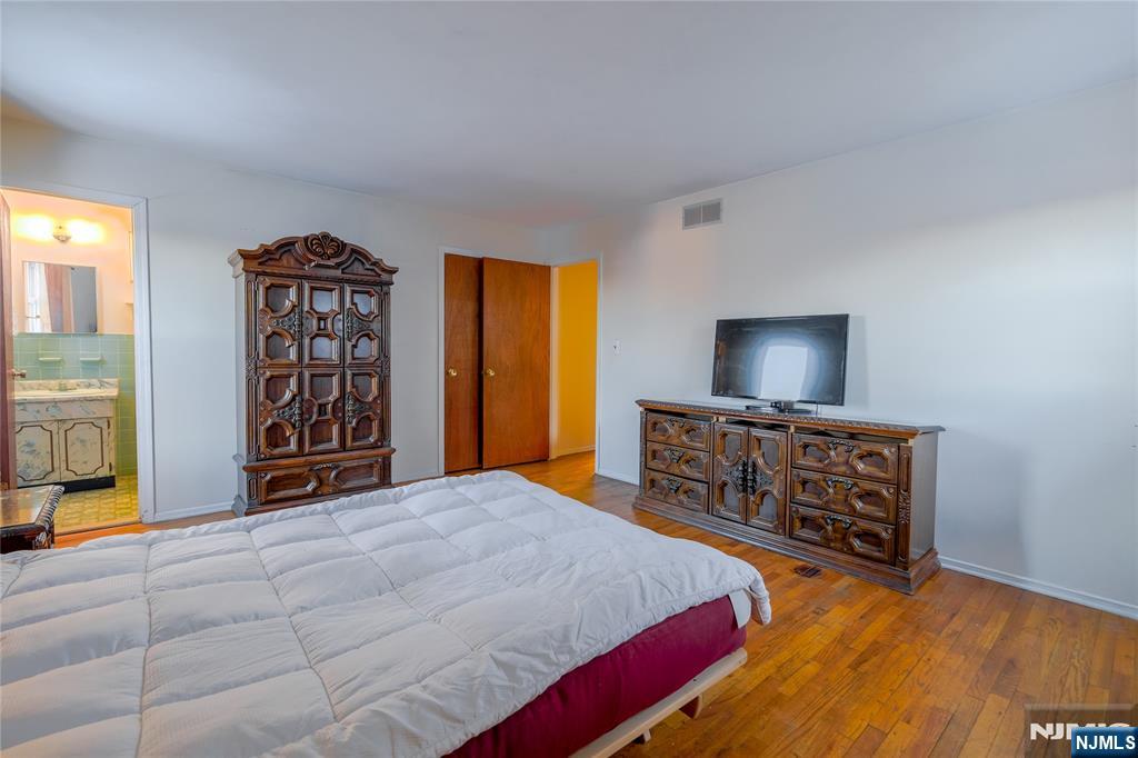 17A Garden Drive, Elmwood Park, NJ, 07407