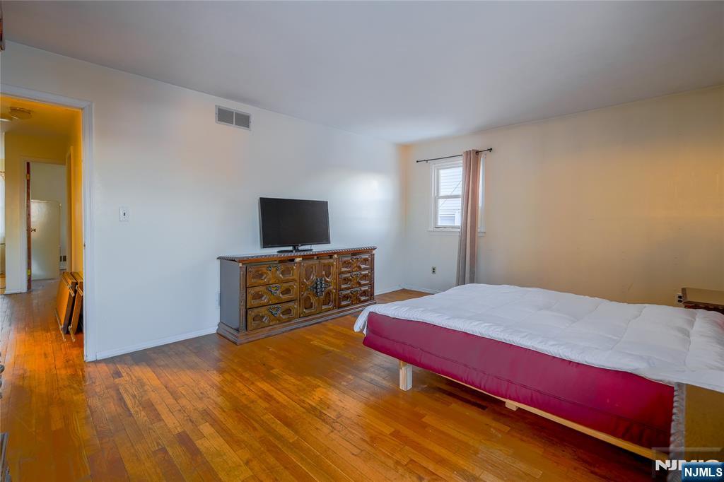 17A Garden Drive, Elmwood Park, NJ, 07407