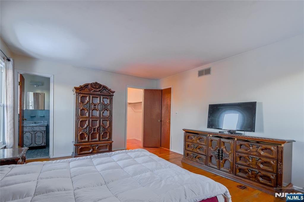 17A Garden Drive, Elmwood Park, NJ, 07407