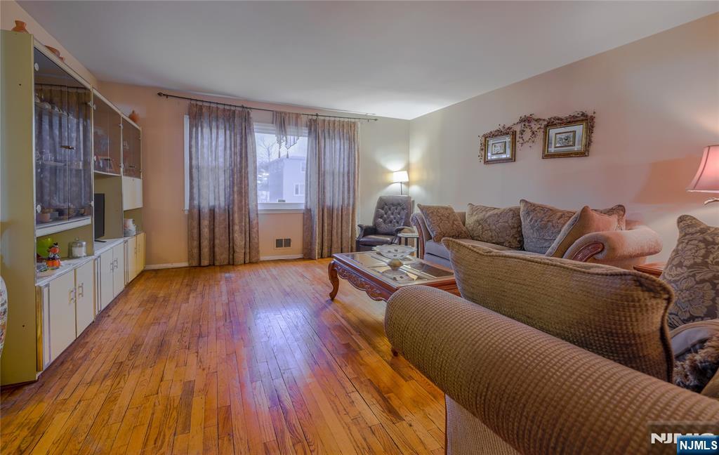 17A Garden Drive, Elmwood Park, NJ, 07407