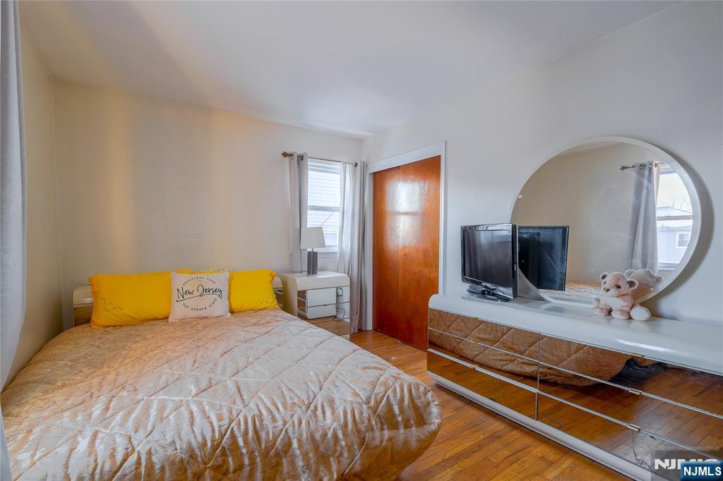 17A Garden Drive, Elmwood Park, NJ, 07407