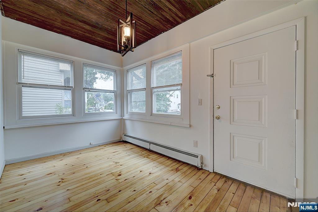 24 Brook Street - Photo 2