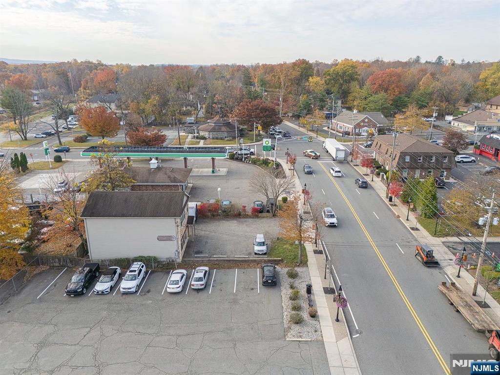 422 Livingston Street — photo 8