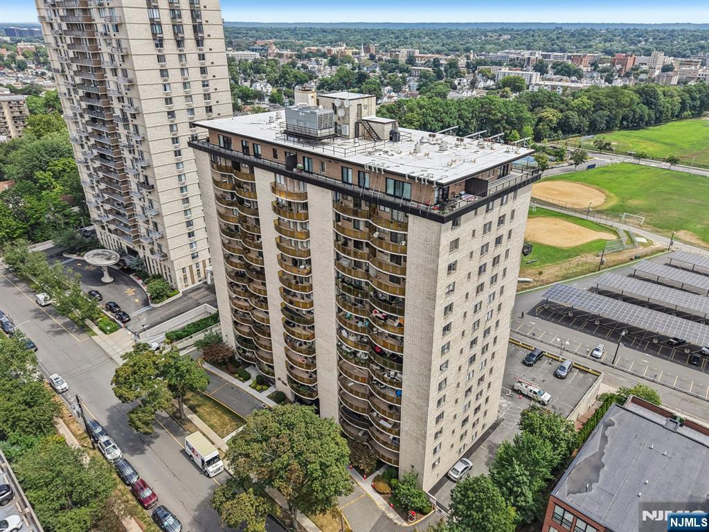 121 Regency Park, Ramsey, NJ, 07446