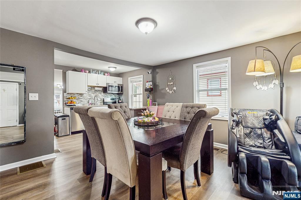 20 8th Avenue - Photo 4