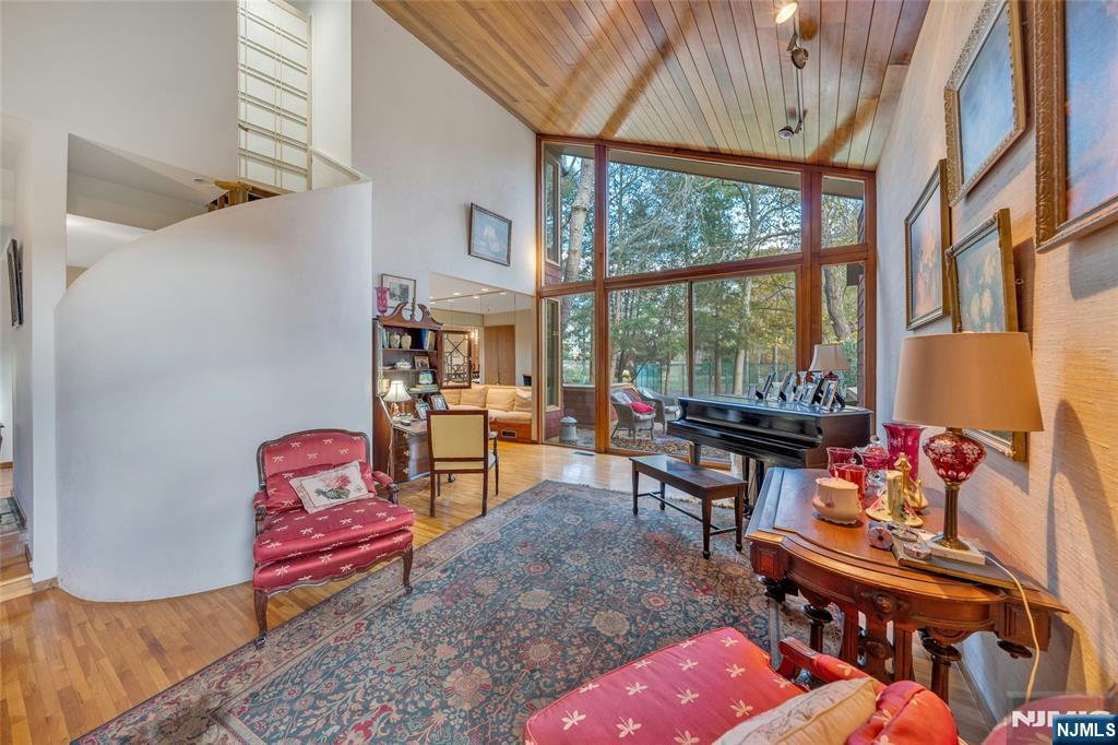 262 Saddle River Road — photo 4