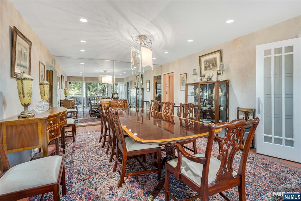 262 Saddle River Road — photo 8