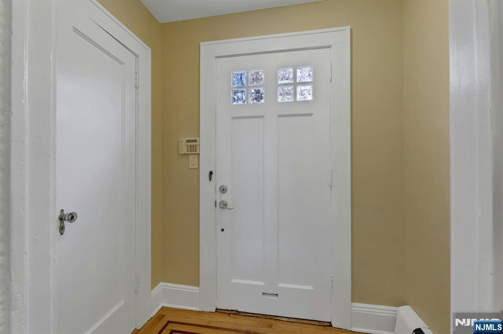 137 Johnson Avenue - Photo 3