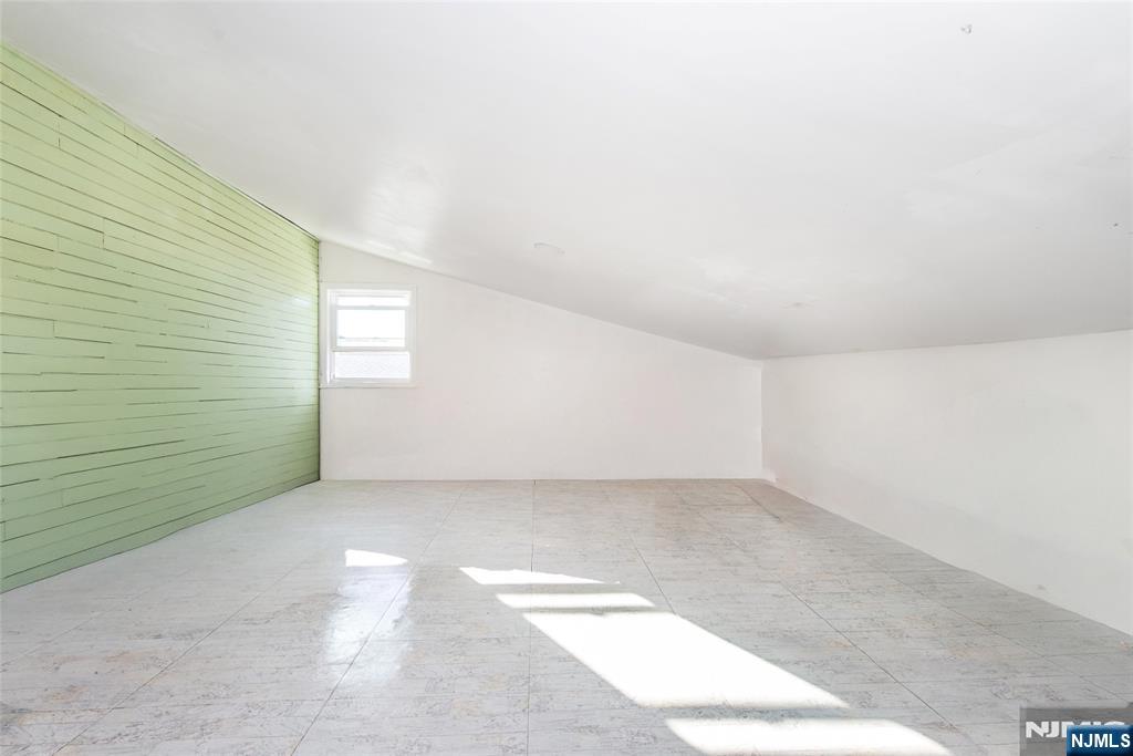 337-379 Ellison - Photo 2